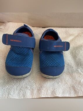 Merrell Kids Navy Blue Mesh Hook-and-Loop Sandals with Orange Accents